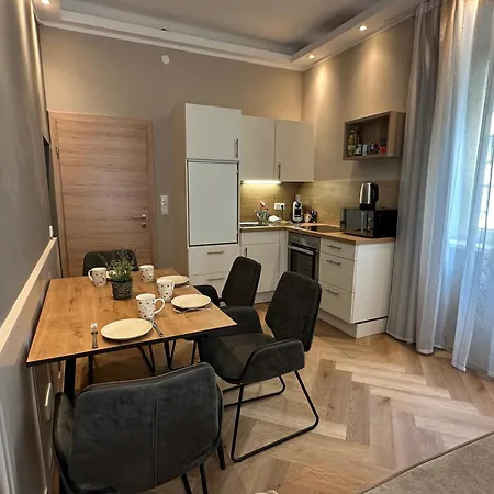 Book-a-room 31 Apartament *