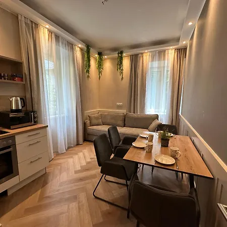 Book-A-Room Salzburg Apartment 31 *